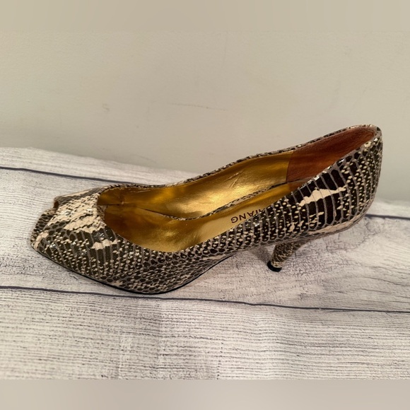 ARTURO CHIANG Women's Snakeskin Peep Toe Heels/size 7 - Picture 10 of 15